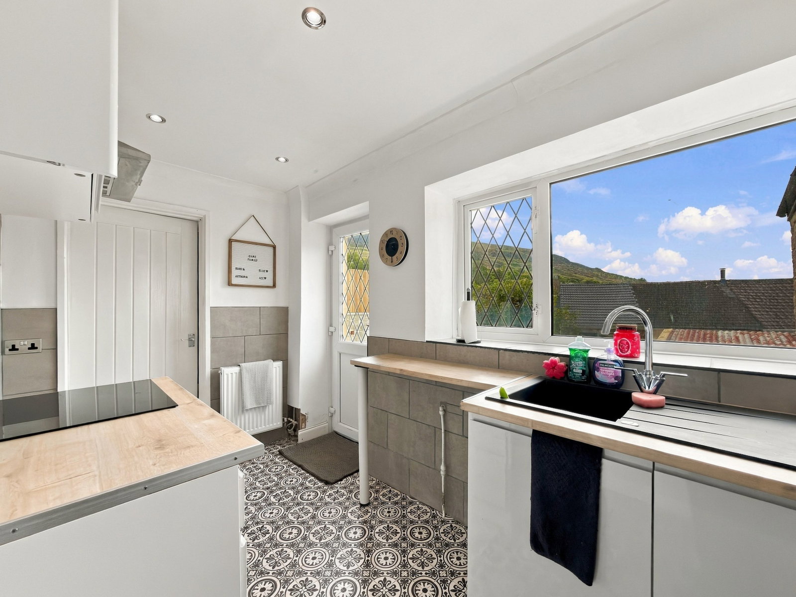 Terraced House for sale in Abertillery, Church Street, Blaina, Abertillery, NP13 3HD, 727 m²