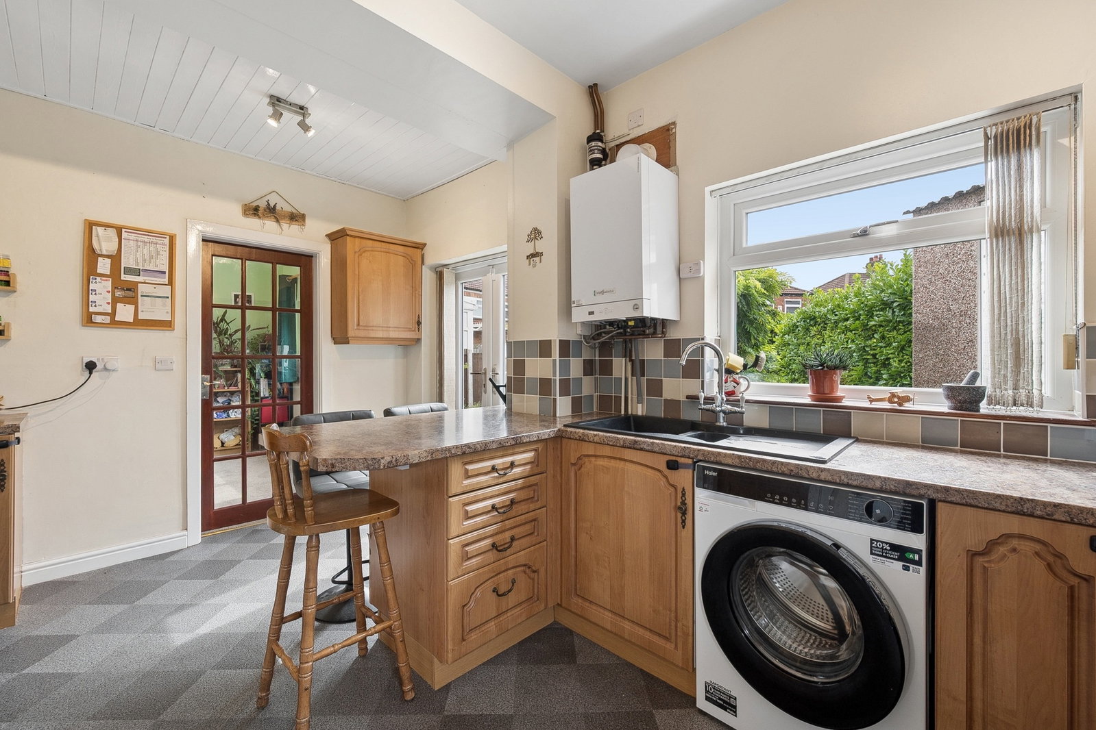 Semi Detached House for sale in Stockport, Reddish Vale Road, Reddish, Stockport, SK5 7HB, 936 m²