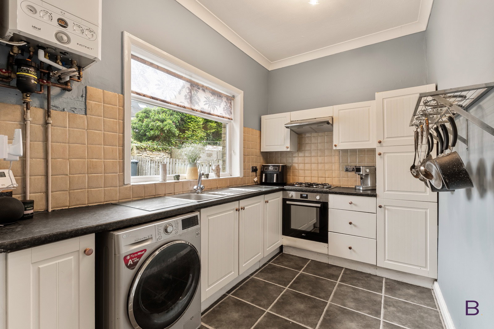 Terraced House for sale in Bradford, Balmoral Place, Queensbury, Bradford, BD13 2DR
