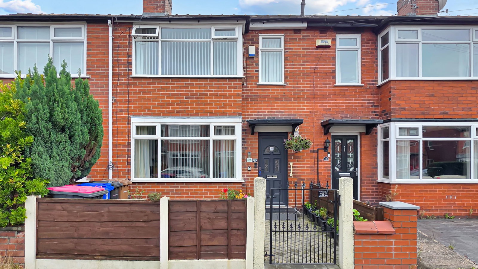 Semi Detached House for sale in Manchester, Lindsay Avenue, Swinton M27 5SD