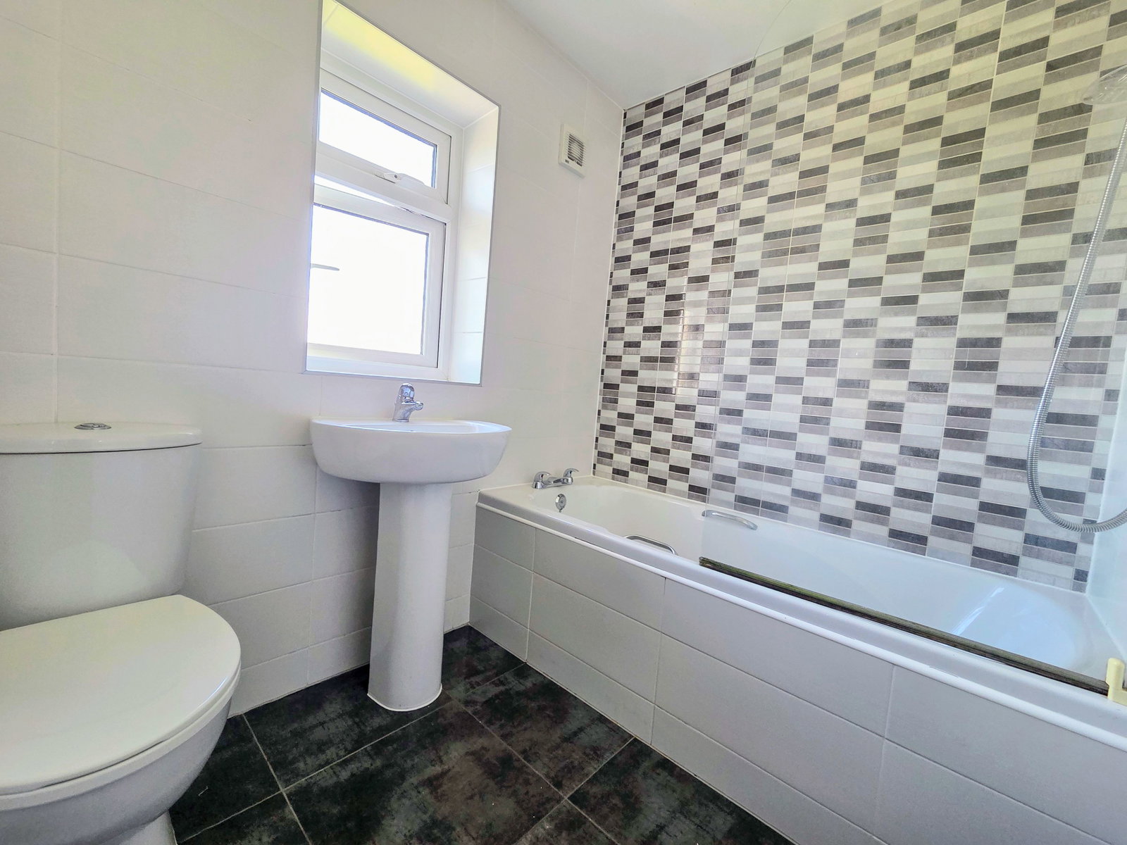 Terraced House in Plymouth 5