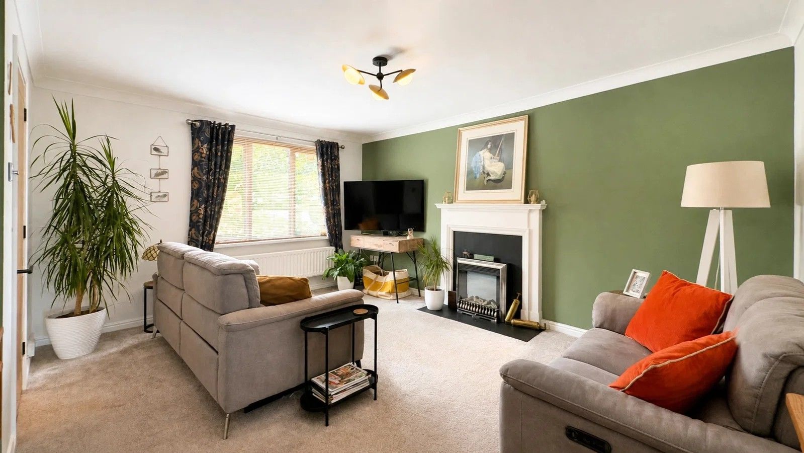 Semi Detached House for sale in Torquay, Hameldown Close, Torquay, TQ2 7JJ