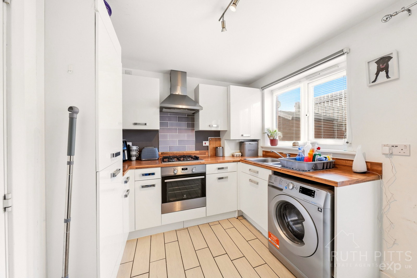 Town House for sale in Wakefield, Rhubarb Hill, Wakefield, WF2