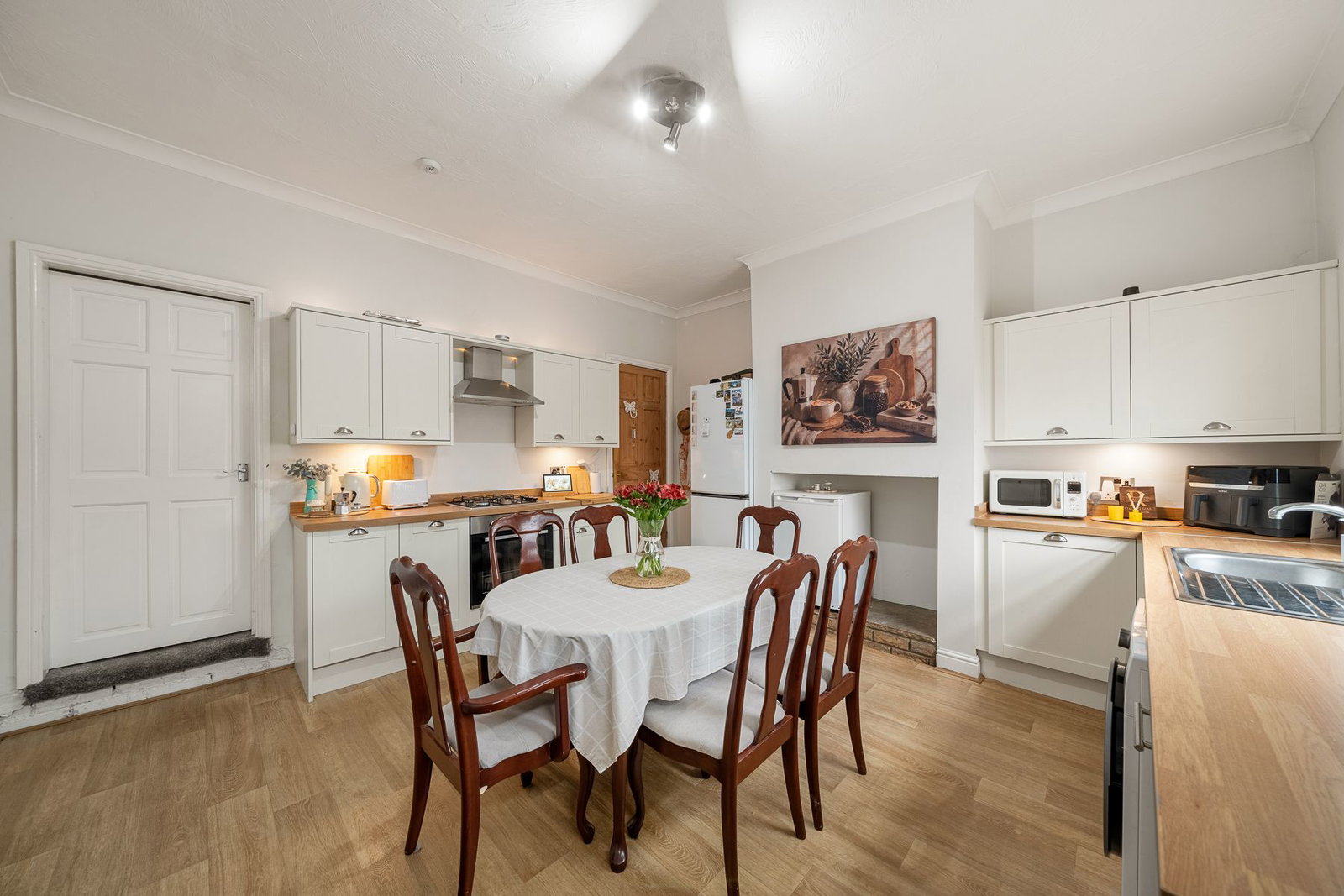 Terraced House for sale in Halifax, Lane Ends Terrace, Hipperholme, Halifax, Yorkshire, HX3 8HJ, 1346 m²