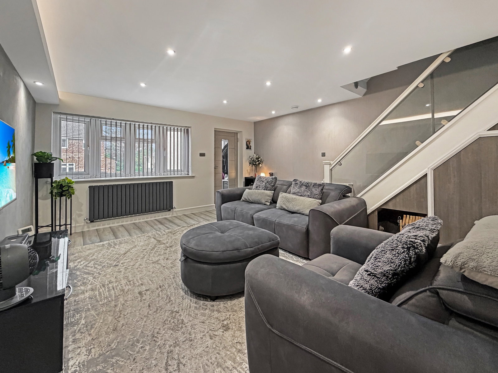 End Of Terrace House for sale in Stanford-le-hope, Lower Crescent, Linford, SS17 0QP