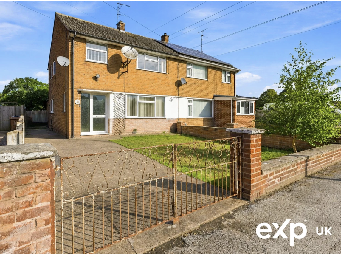 Semi Detached House for sale in Newark, Tuxford Road, Boughton, Newark, NG22 9HY