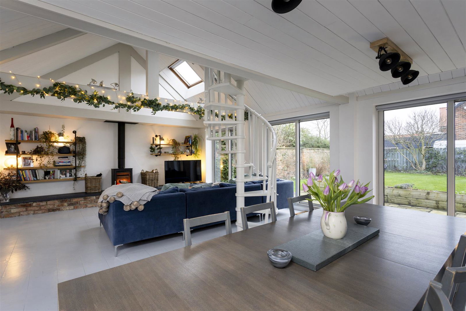 Link Detached House for sale in York, The Green, Tollerton, York, 3808 m²