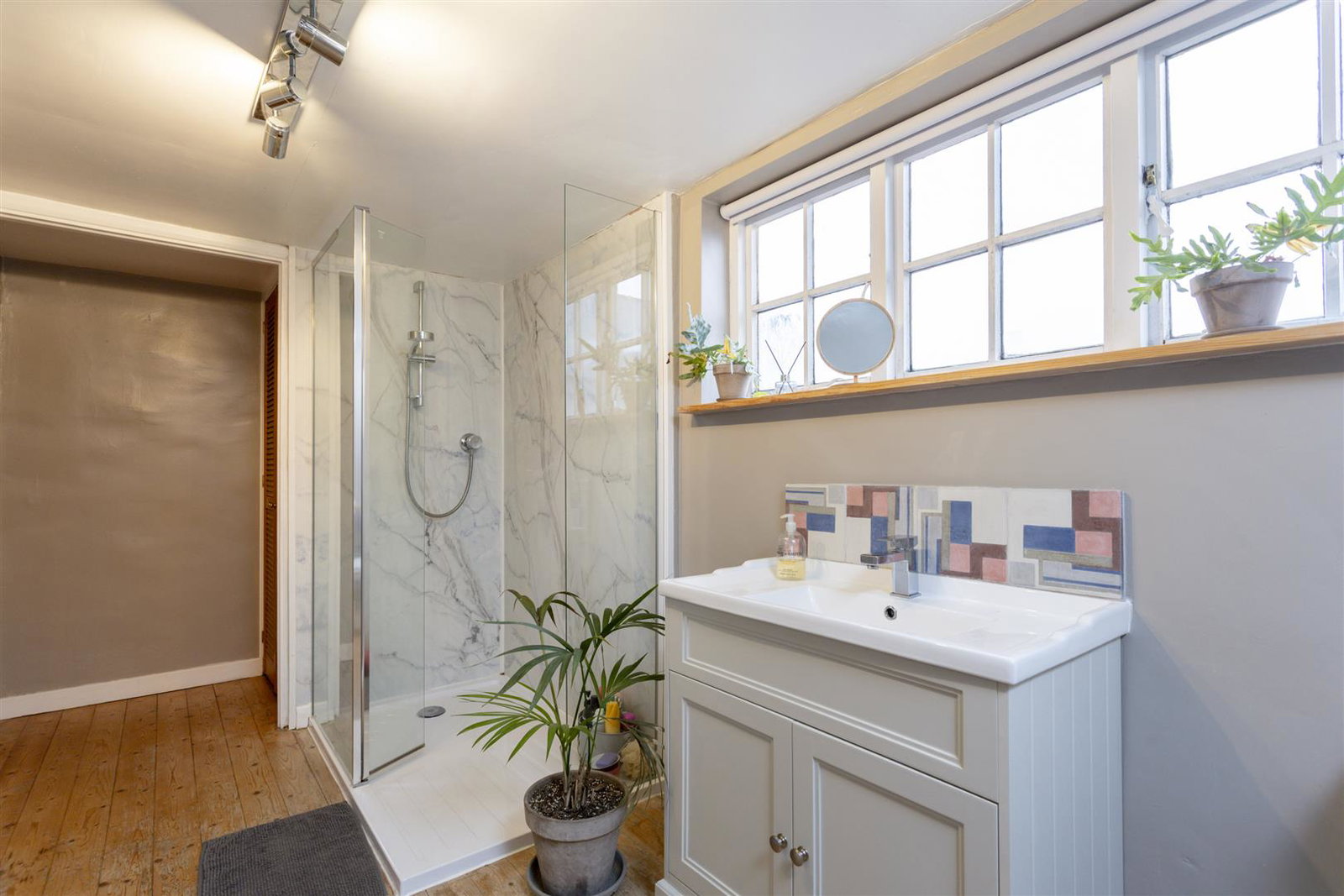 Link Detached House for sale in York, The Green, Tollerton, York, 3808 m²