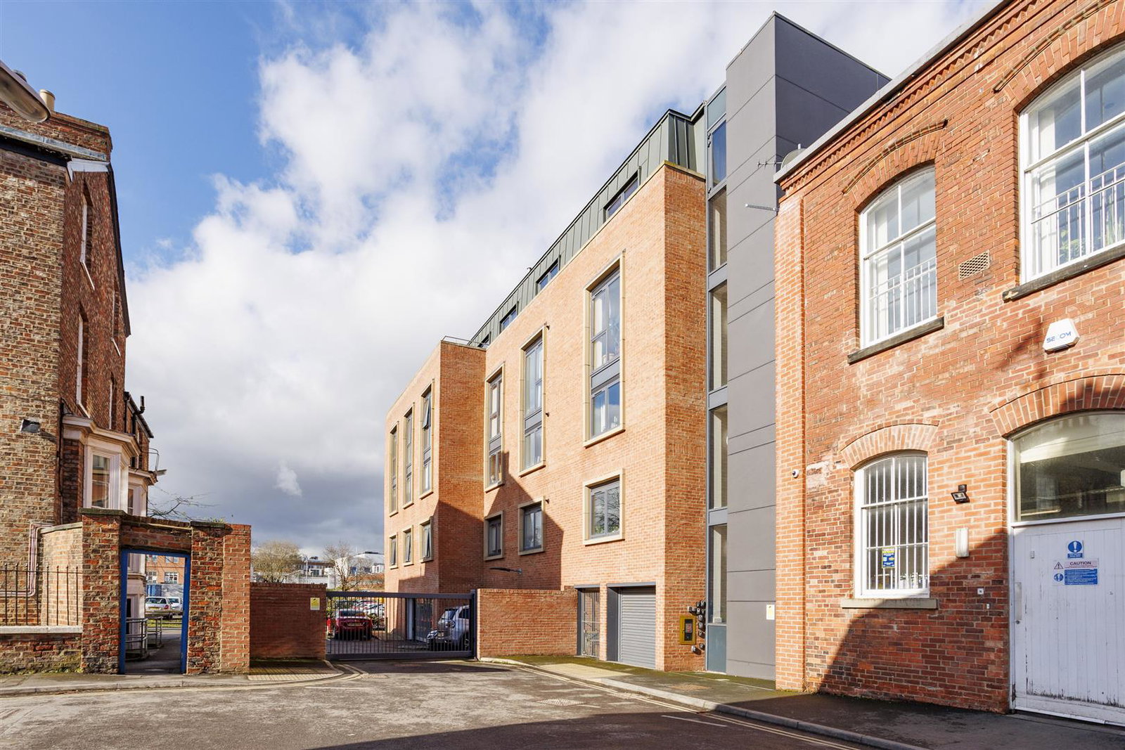 Flat for sale in York, Union Terrace, York