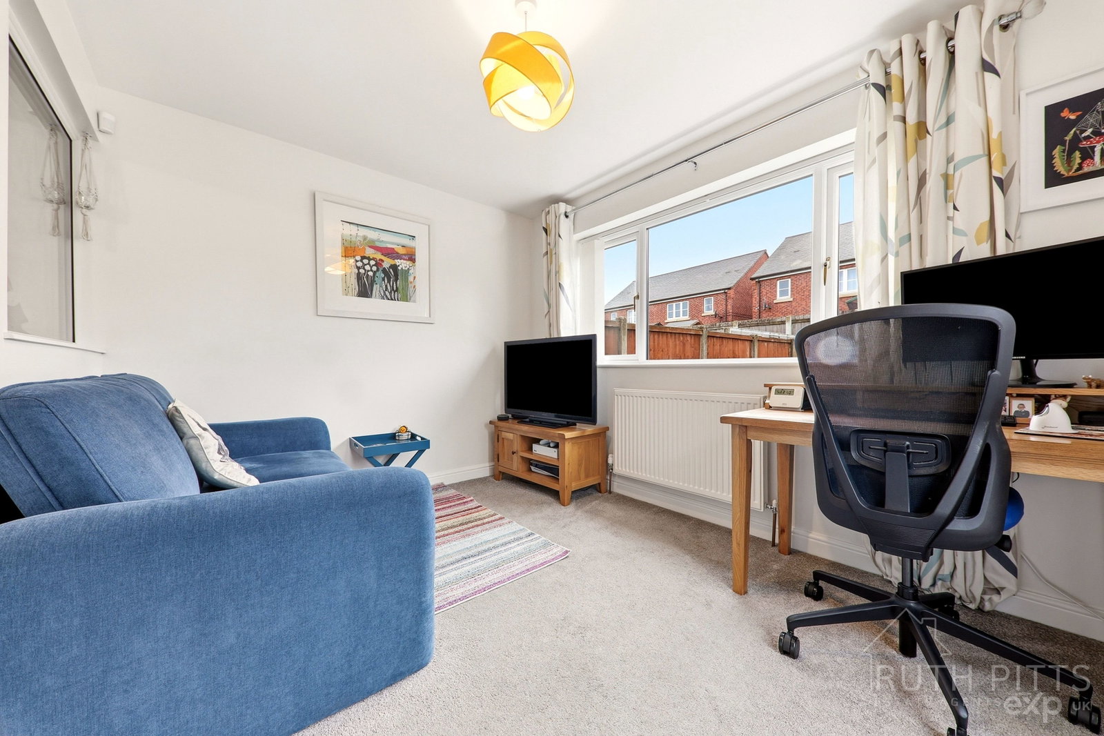 Semi Detached House for sale in Pontefract, Carr Lane, South Kirkby, Pontefract, WF9 3DB