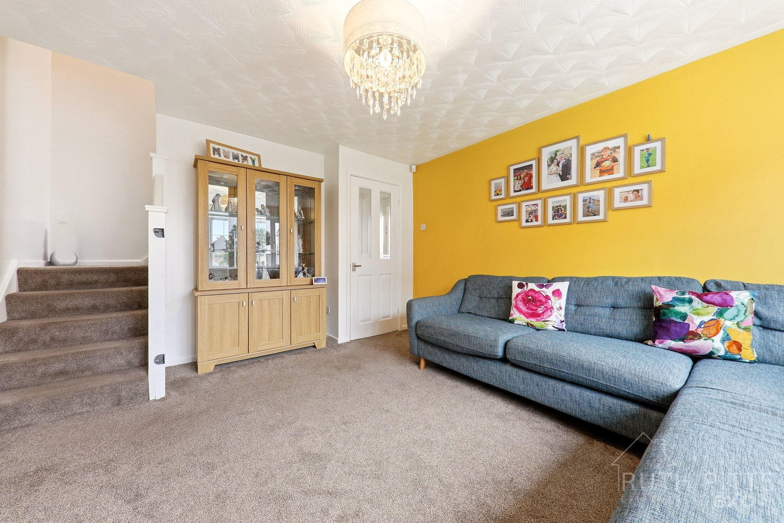 Semi Detached House for sale in Pontefract, Carr Lane, South Kirkby, Pontefract, WF9 3DB