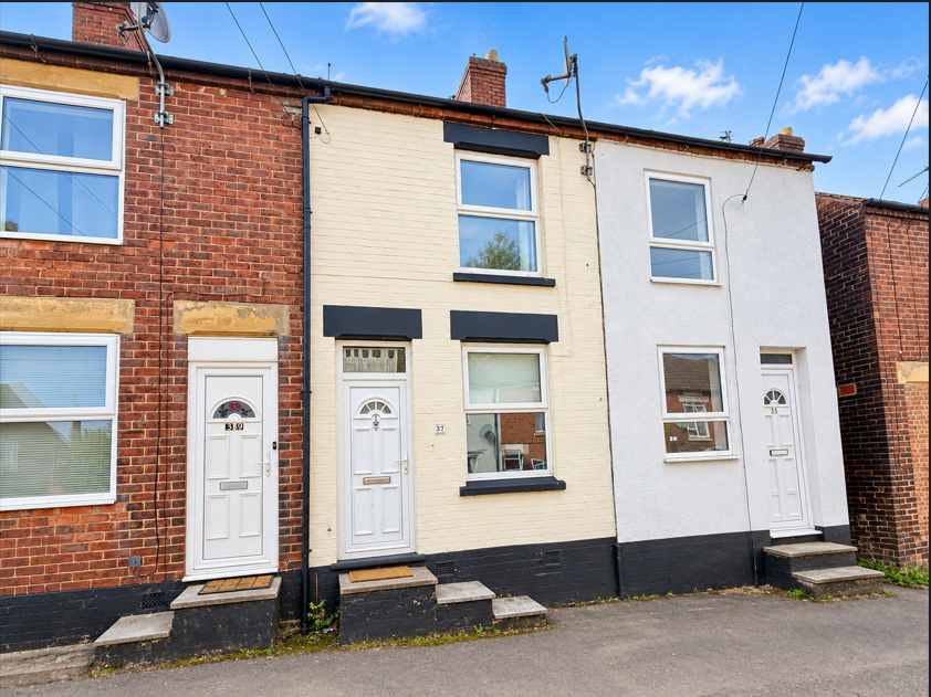 Terraced House for sale in Swadlincote, Weston Street, Swadlincote, DE11 9AT