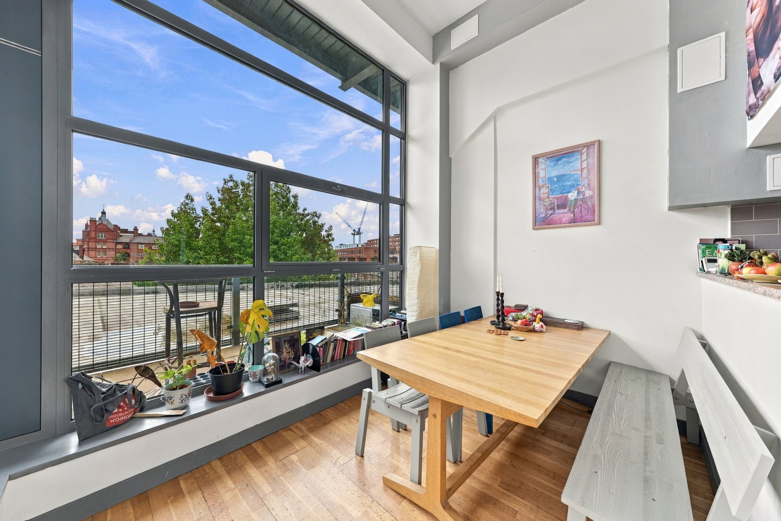 Apartment for sale in Manchester, Spacious Two Bedroom Duplex with Large Balcony in Manchester's Best Neighbourhood, 1100 m²