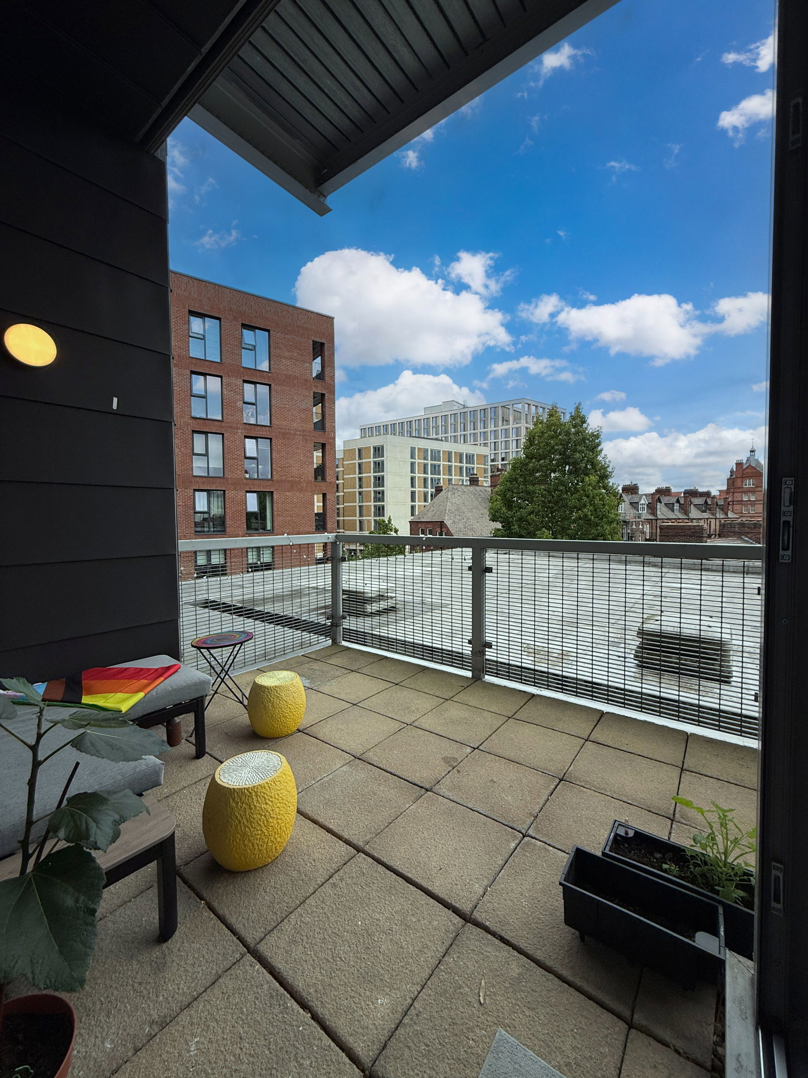 Apartment for sale in Manchester, Spacious Two Bedroom Duplex with Large Balcony in Manchester's Best Neighbourhood, 1100 m²