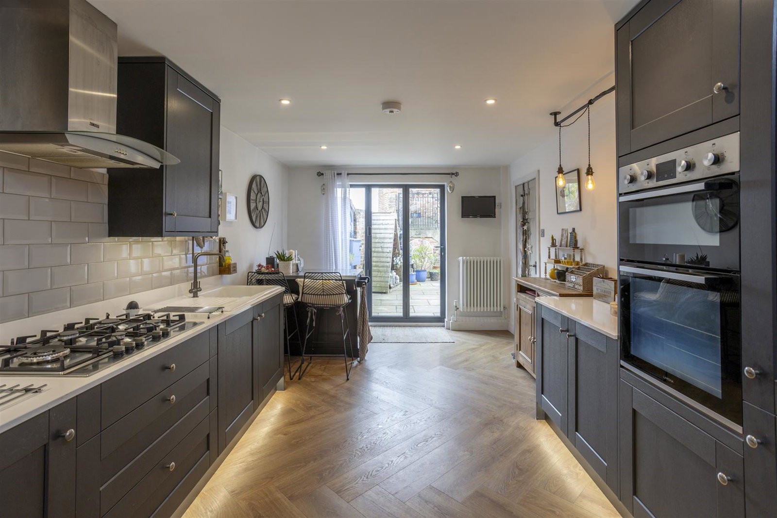Detached House for sale in York, Back Lane, Easingwold, York, 2128 m²