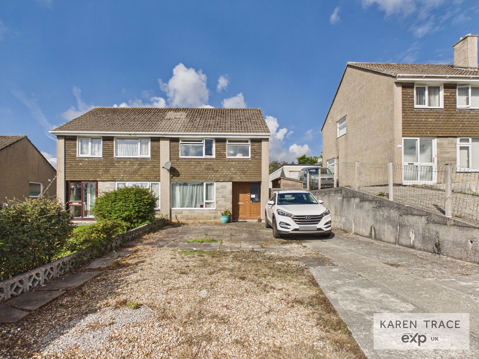 Semi Detached House for sale in Par, Meadow Drive, St Blazey, PL24, 749 m²