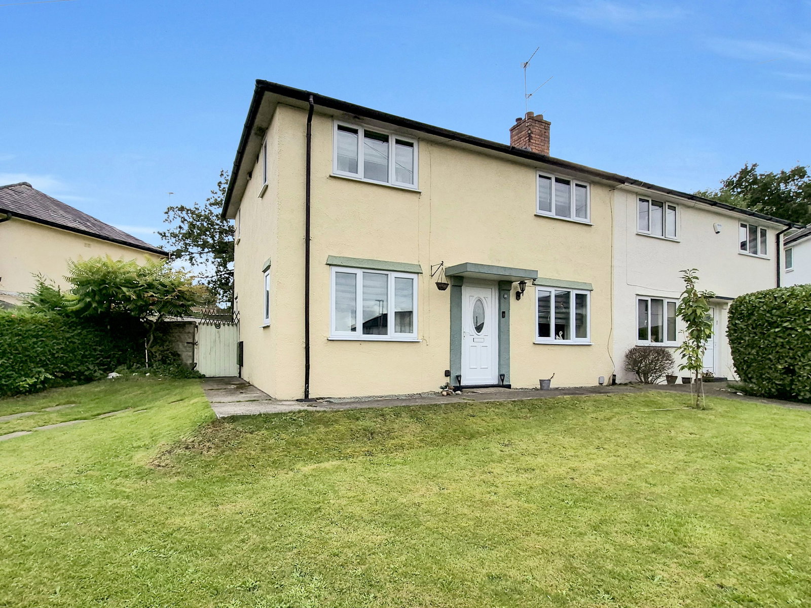 Semi Detached House for sale in Congleton, The Crescent, Congleton, CW12 4BQ