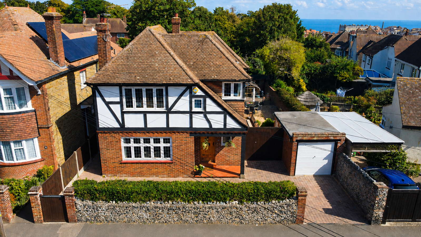 Detached House for sale in Broadstairs, Pierremont Avenue, Broadstairs, CT10 1NL