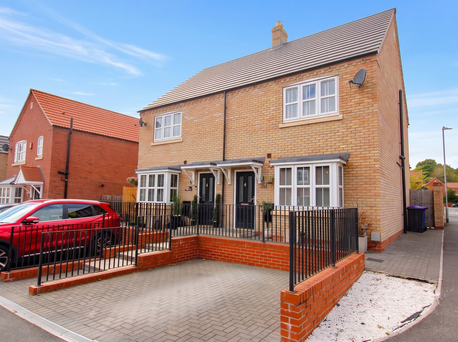 Semi Detached House for sale in Gainsborough, Bob Rainsforth Way, Gainsborough, DN21 1ZS