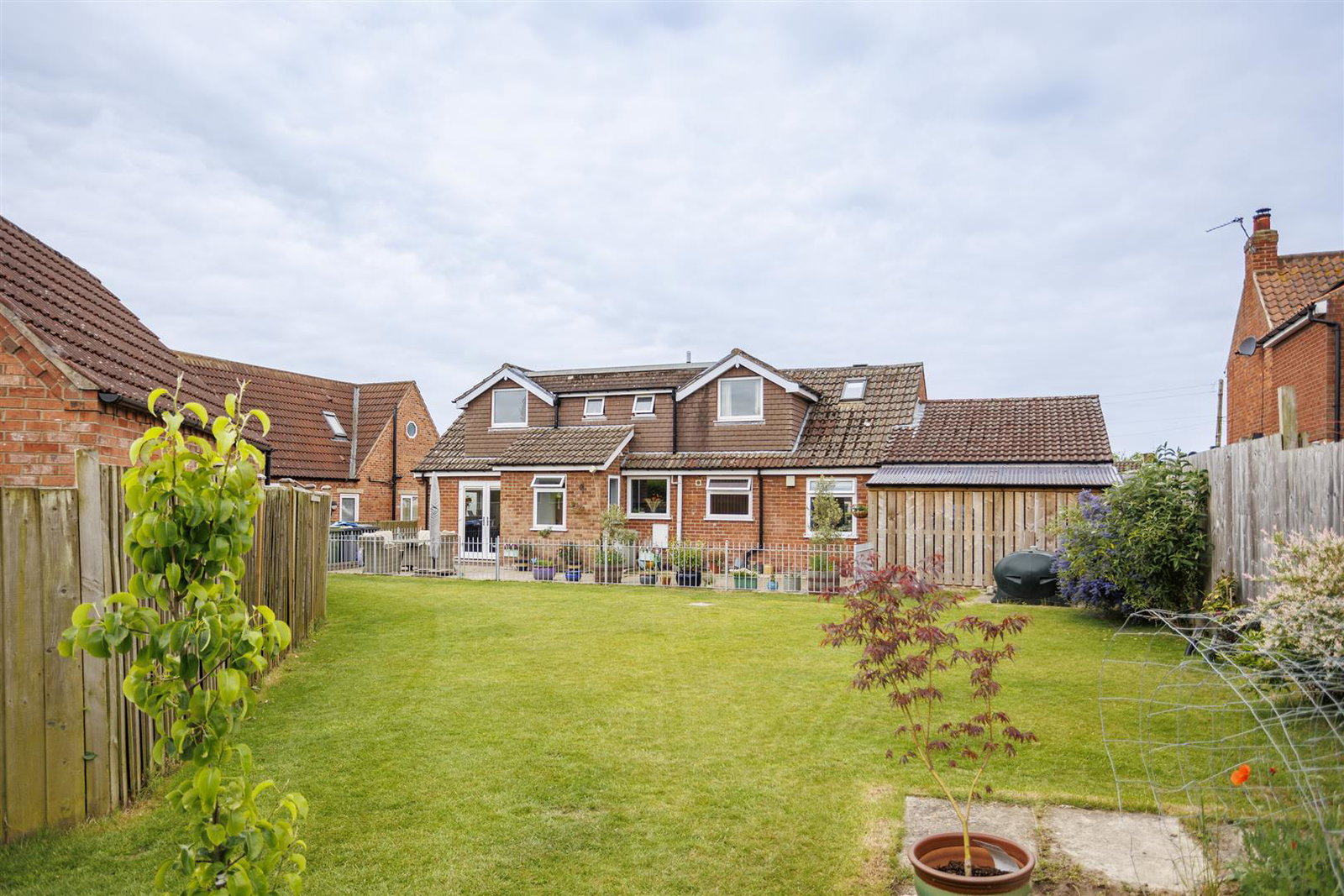 Detached House for sale in York, Easingwold Road, Huby, 1799 m²