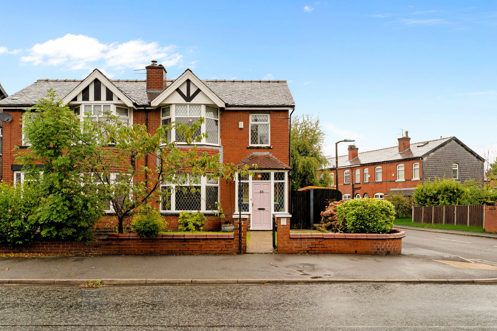 Semi Detached House for sale in Manchester, Radcliffe New Road, Whitefield, Manchester, M45 7GY