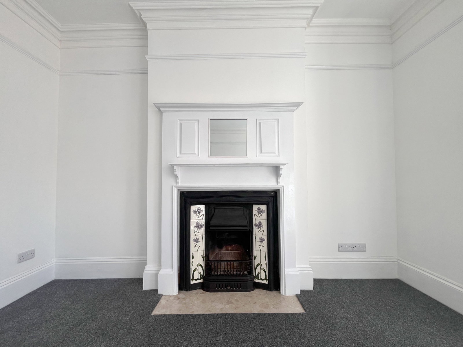 End Of Terrace House for sale in Saltash, Victoria Road, Saltash, PL12 4DN