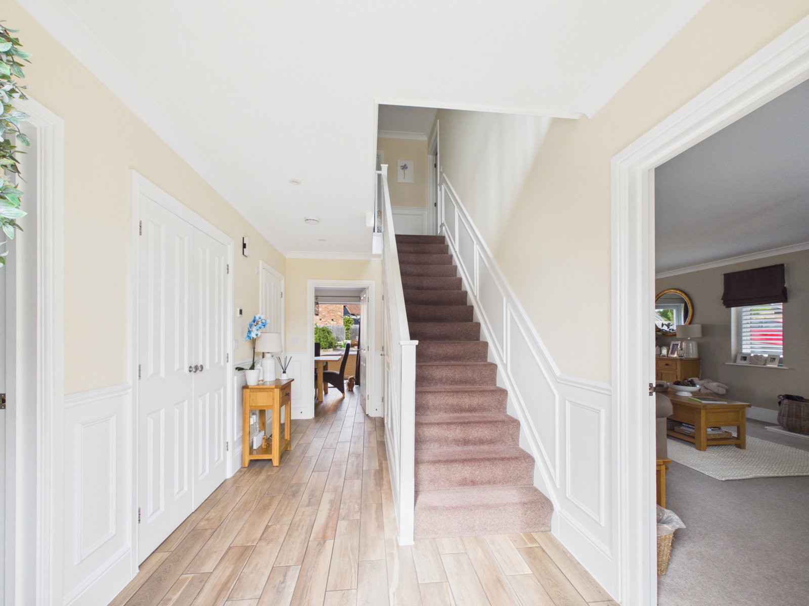 Detached House for sale in Ashford, Chequers Green, Ashford, Kent, TN26 1AY, 2500 m²