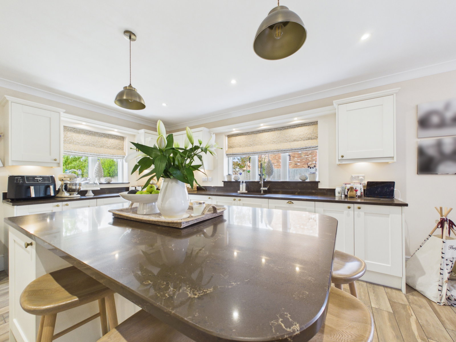 Detached House for sale in Ashford, Chequers Green, Ashford, Kent, TN26 1AY, 2500 m²