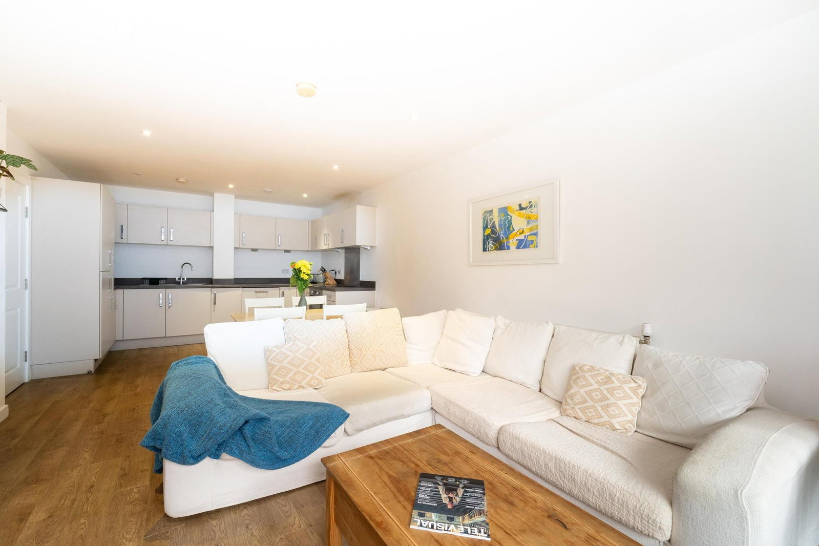Flat for sale in London, Epstein Square, London, E14 6FX
