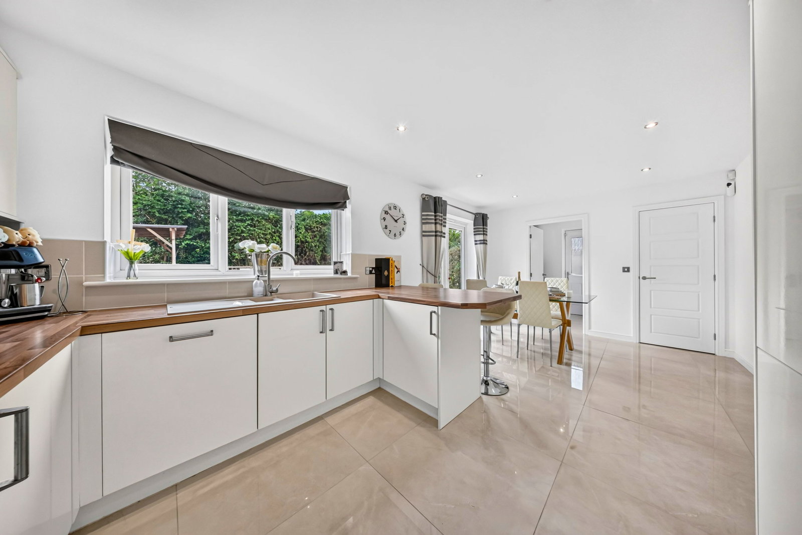Detached House for sale in Blackburn, Brown Leaves Grove, Copster Green, Blackburn, BB1 9AL, 1369 m²