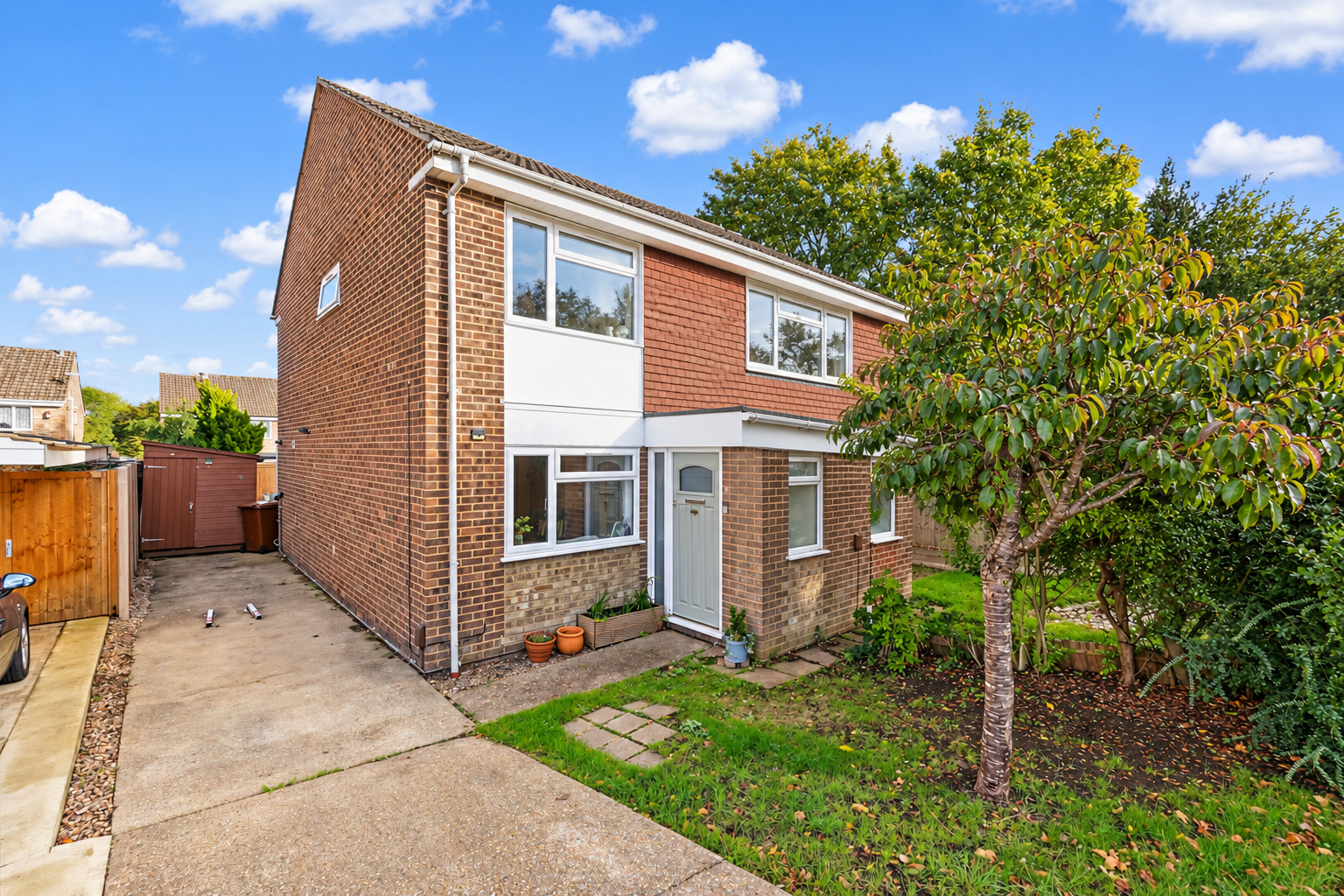 Semi Detached House for sale in Gillingham, Almond Grove, Hempstead, Gillingham, ME7 3RZ, 776 m²