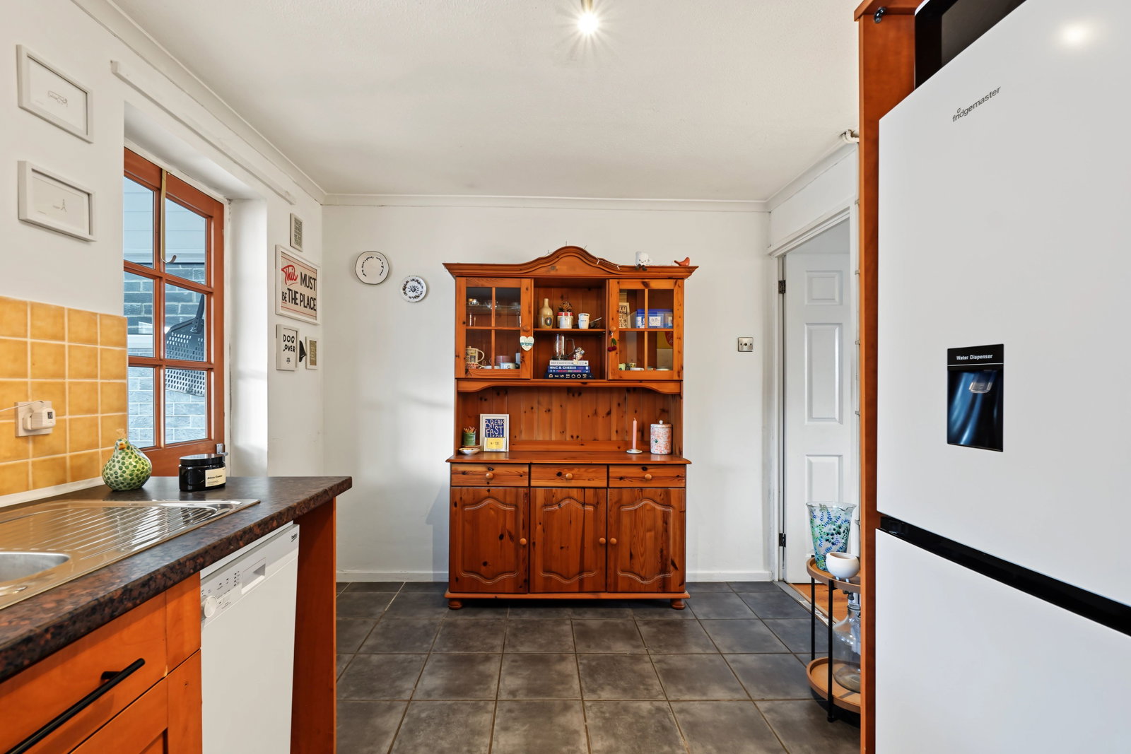 Semi Detached House for sale in Gillingham, Almond Grove, Hempstead, Gillingham, ME7 3RZ, 776 m²