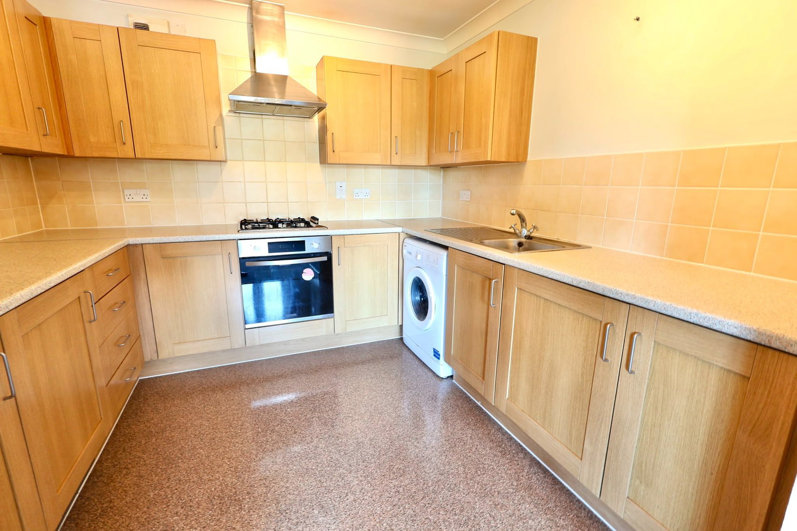 Apartment for sale in Orpington, Ranmore Path, Orpington, BR5 2GY