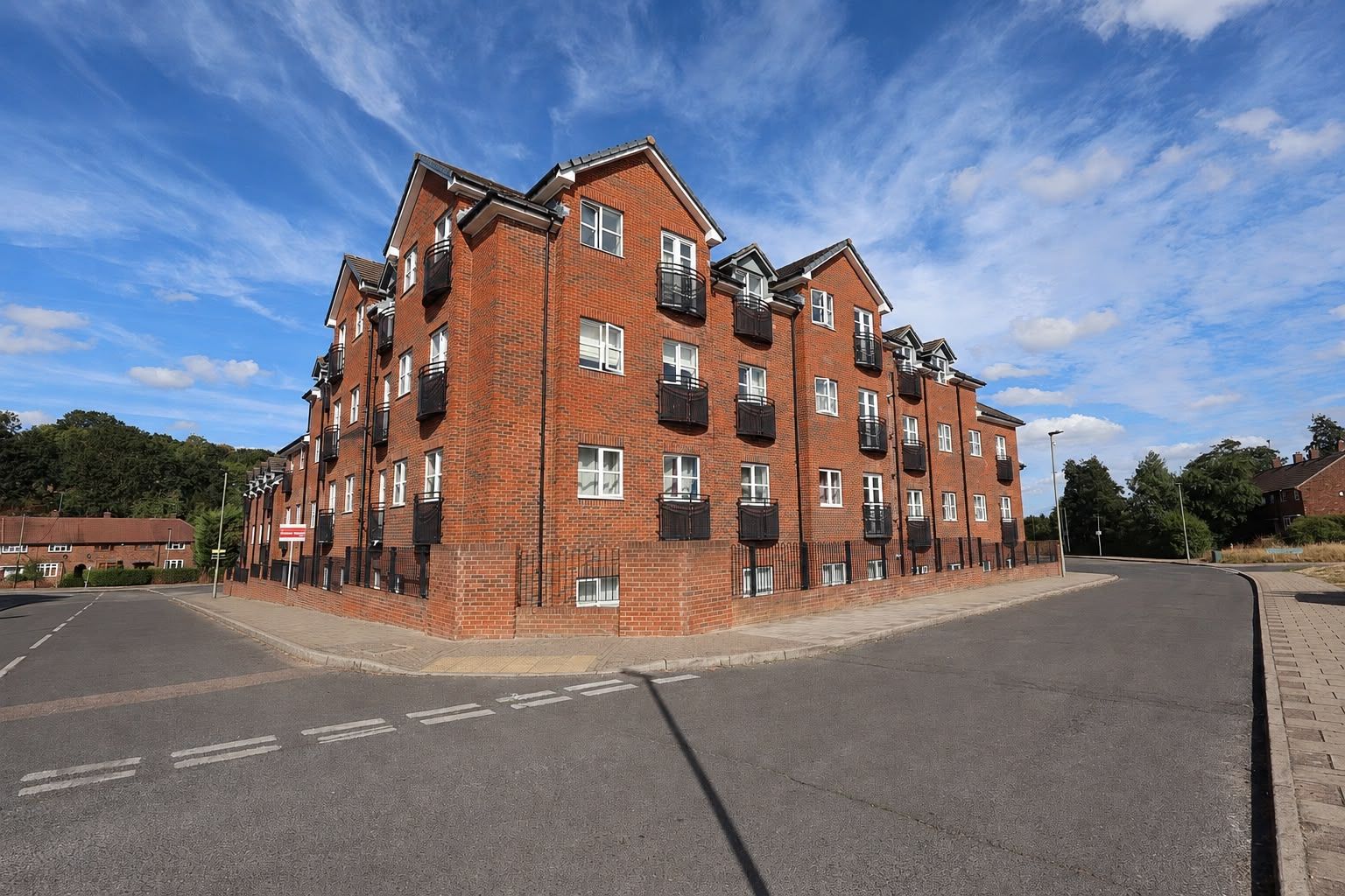 Apartment for sale in Orpington, Ranmore Path, Orpington, BR5 2GY