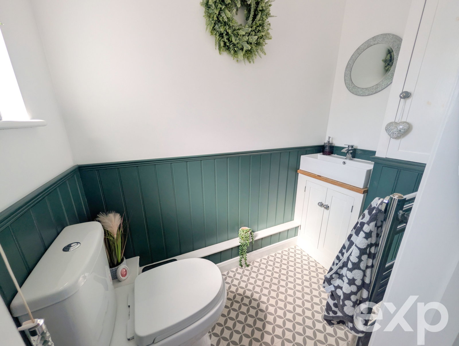 End Of Terrace House for sale in Ashford, Nairne Close, Shadoxhurst, Ashford, TN26 1NA, 948 m²