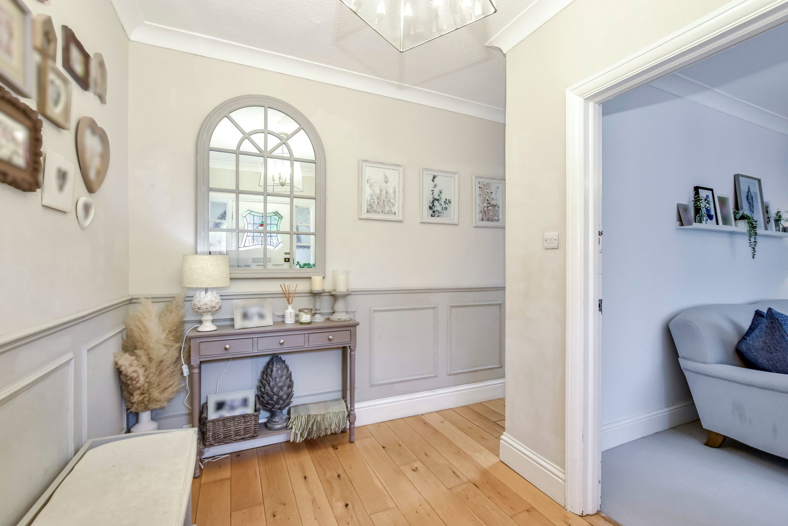 Semi Detached House for sale in Kings Langley, Belham Road, Kings Langley, WD4 8BY, 2133 m²
