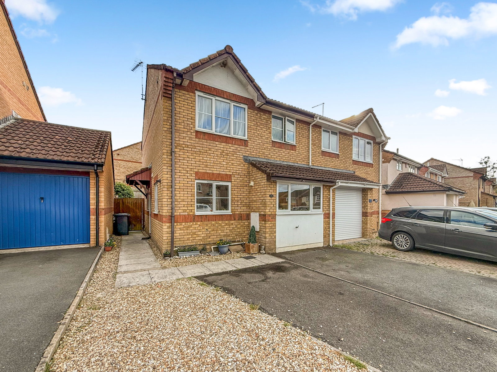 Semi Detached House for sale in Barnstaple, Wester-Moor Drive, Roundswell, Barnstaple, North Devon, 917 m²