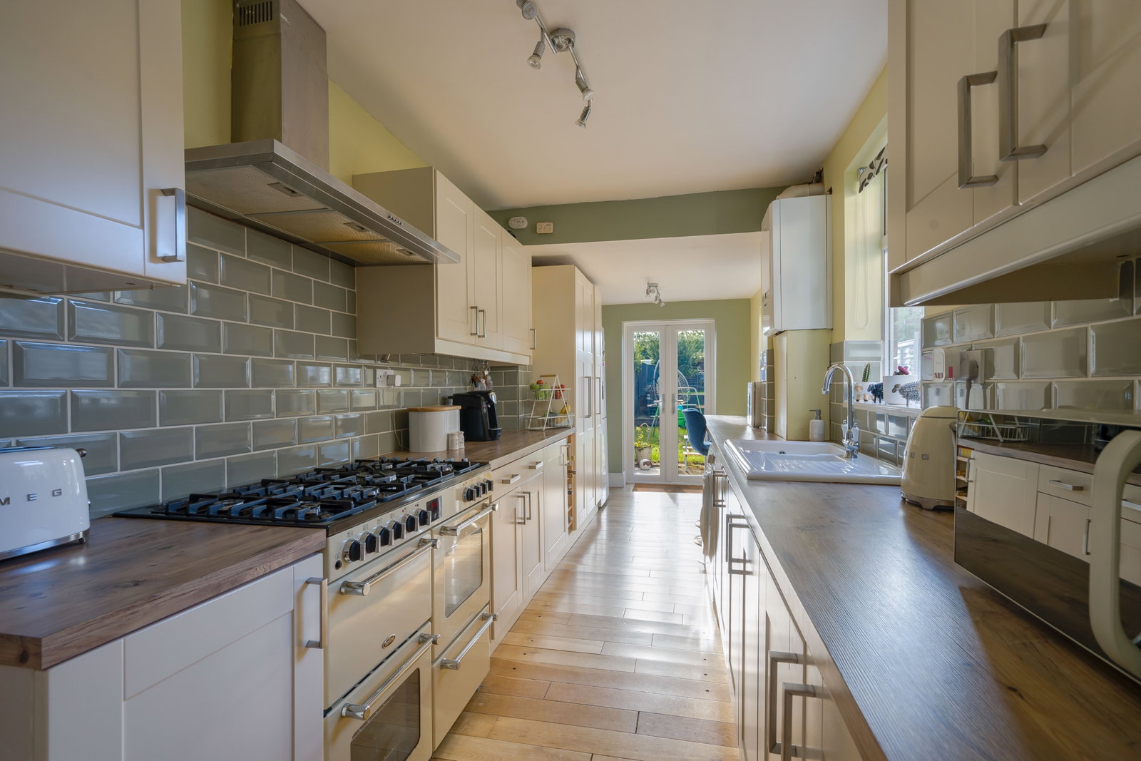 Terraced House for sale in Grantham, Harlaxton Road in Grantham, 1215 m²