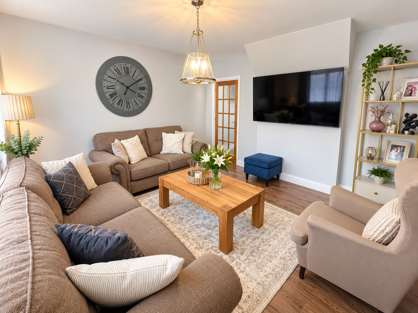 Semi Detached House for sale in Leicester, Aylestone Drive, Aylestone, Leicester, LE2 8SB