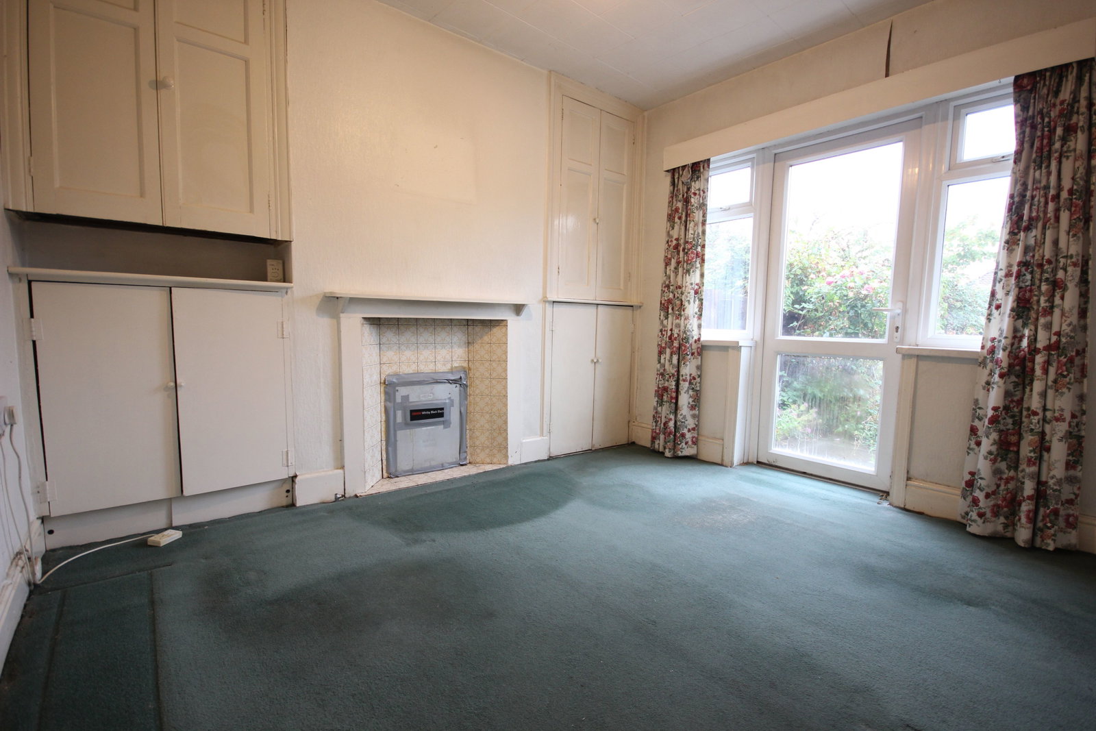 Semi Detached House for sale in Coventry, Bassett Road, Coventry, CV6 1LF