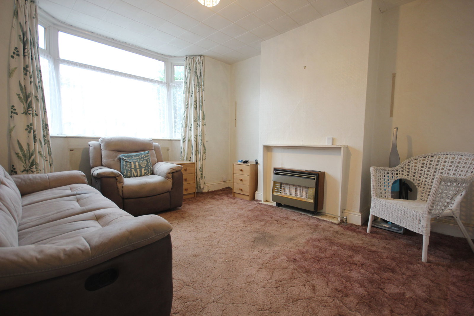 Semi Detached House for sale in Coventry, Bassett Road, Coventry, CV6 1LF