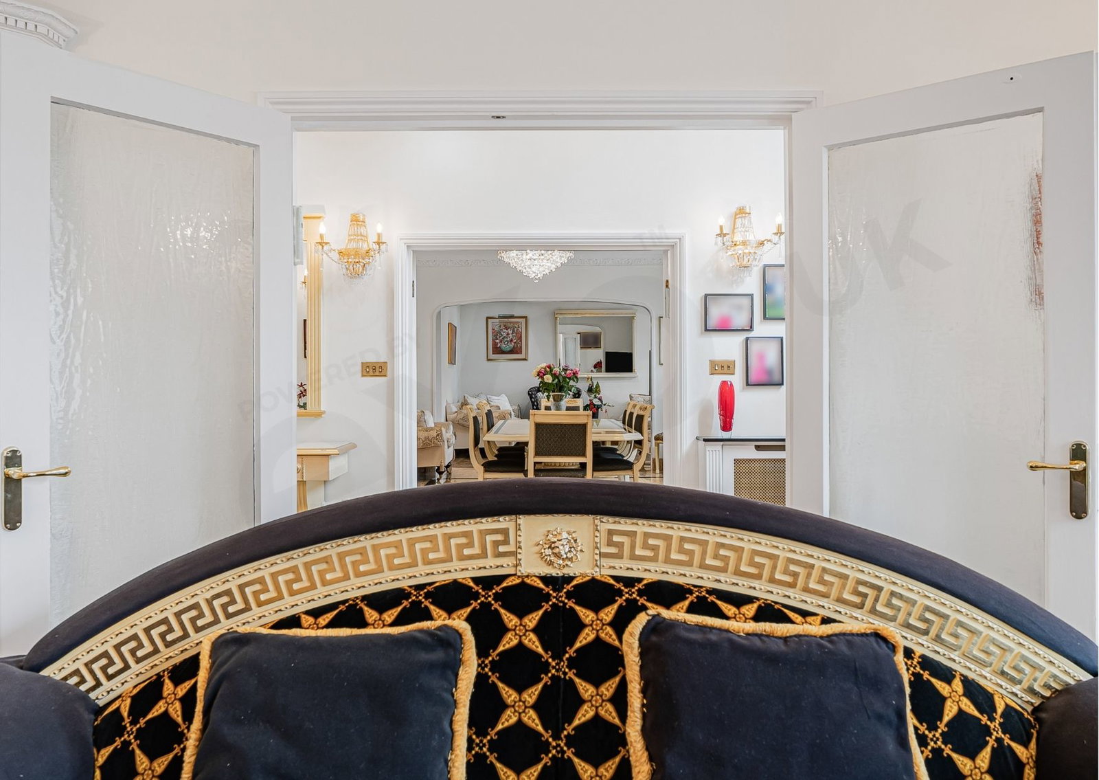 Detached House for sale in London, Crooked Usage, North London N3, 4853 m²