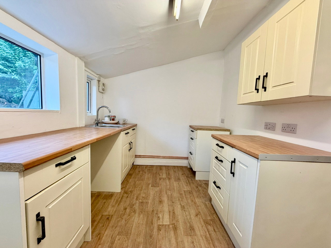 Terraced House for sale in Pontypool, Queen Street, Blaenavon, Pontypool, NP4 9NG