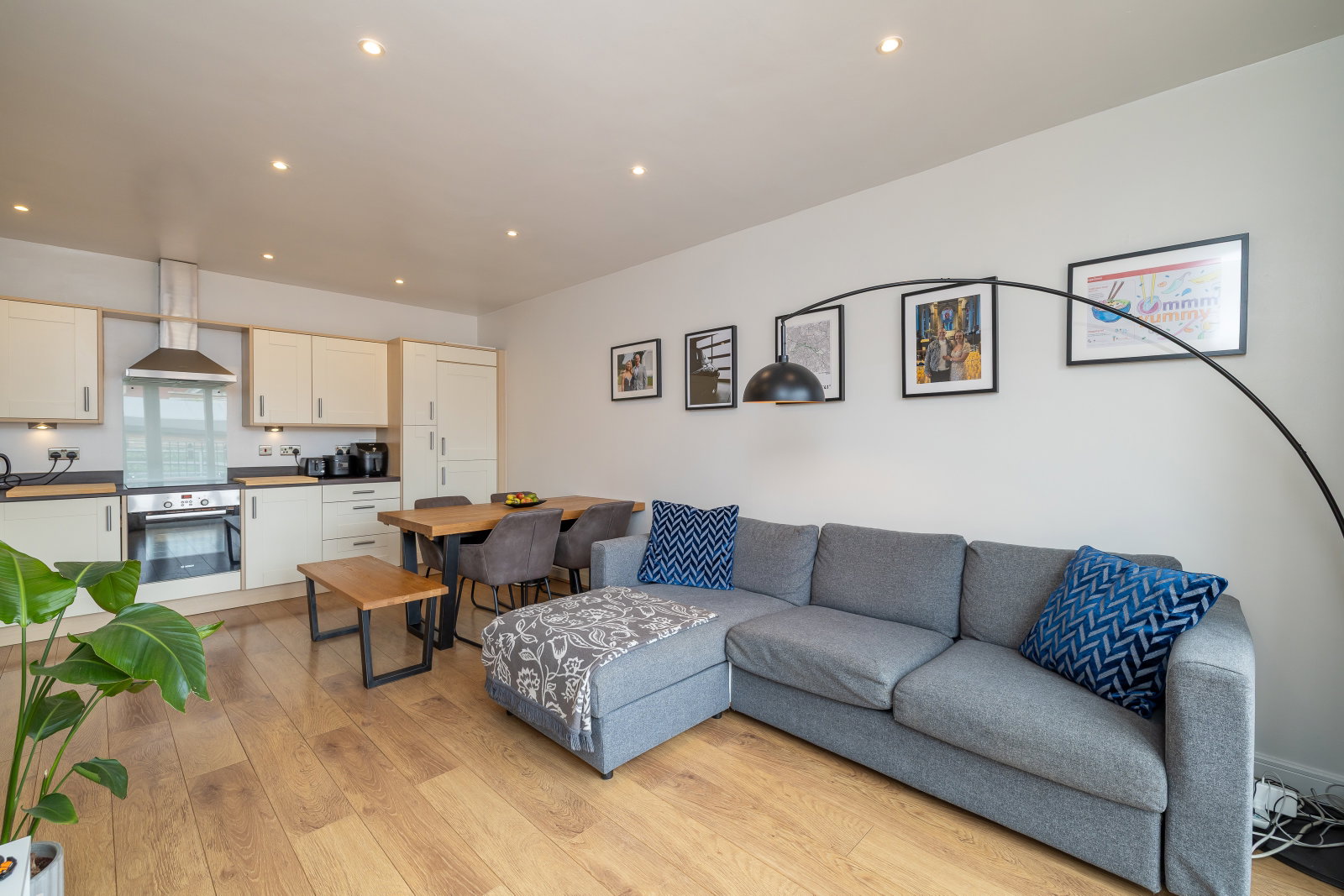 Apartment for sale in Solihull, Ascote Lane, Shirley, Solihull, B90 1TZ