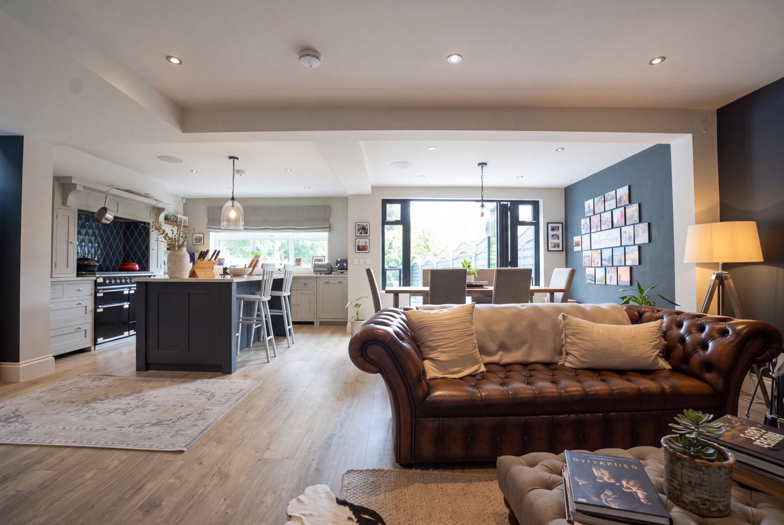 Semi Detached House for sale in Solihull, Warwick Road, Knowle, Solihull, B93 9LF