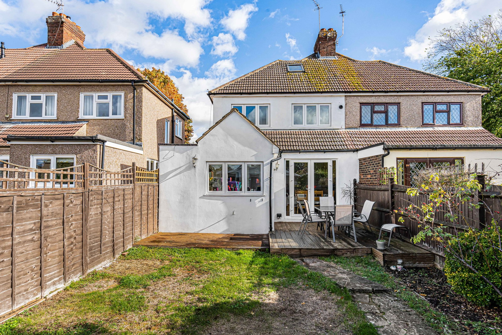 Semi Detached House for sale in Orpington, Cray Avenue, Orpington