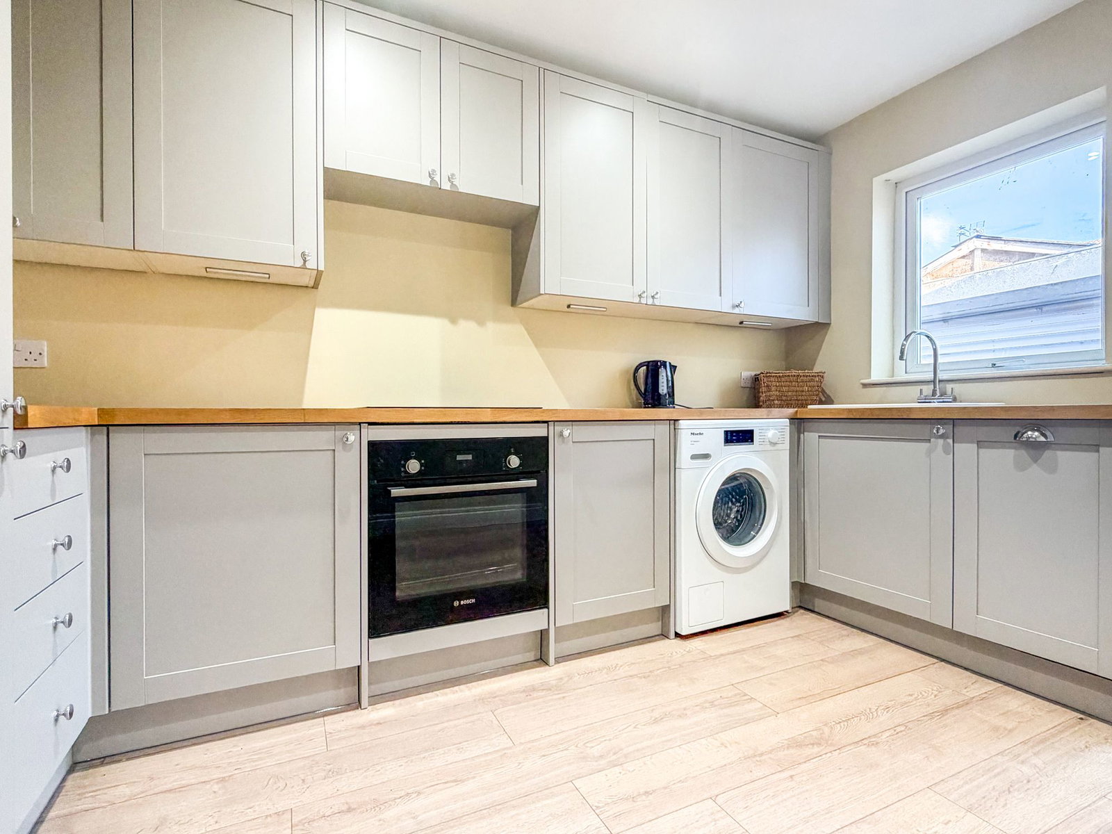 Semi Detached Bungalow for sale in Beverley, Molescroft Park, Beverley, East Riding of Yorkshire, HU17 7HY