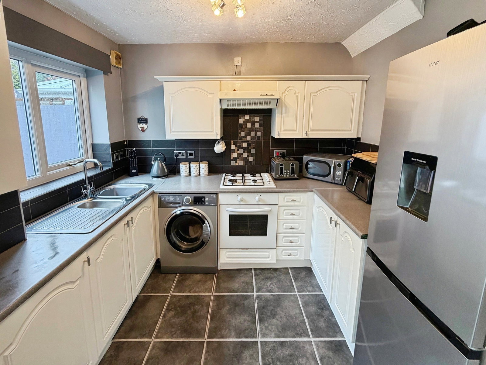 Semi Detached House for sale in Neath, Cefn Miaren, Neath, SA11 3RZ