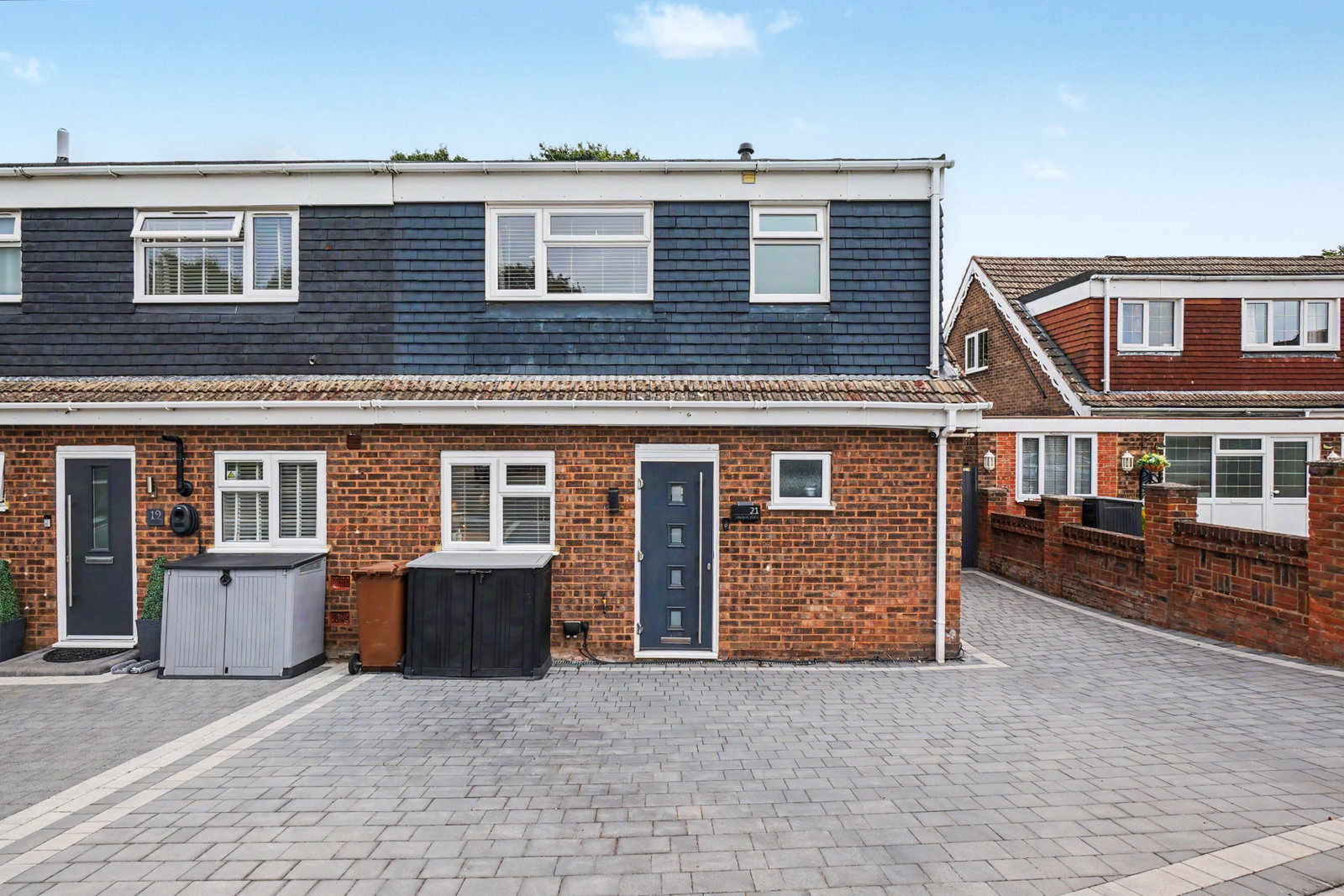 Semi Detached House for sale in Chatham, Arundel Close, Lordswood, Chatham, ME5 8UZ, 1005 m²