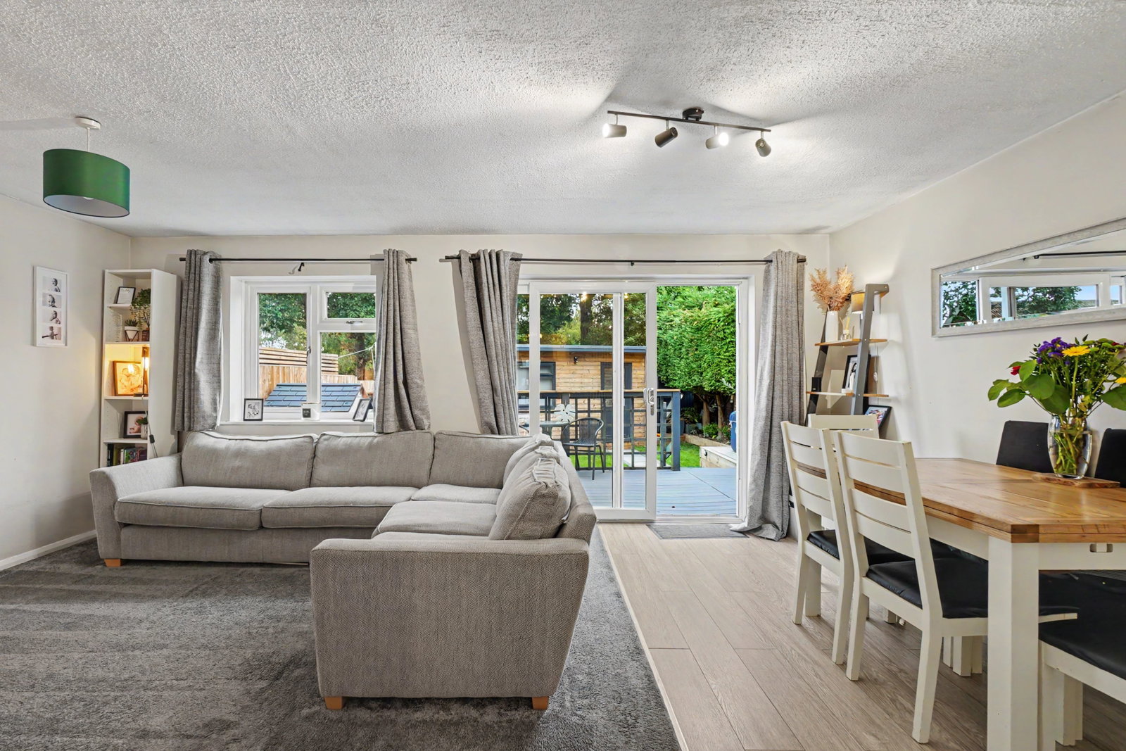 Semi Detached House for sale in Chatham, Arundel Close, Lordswood, Chatham, ME5 8UZ, 1005 m²